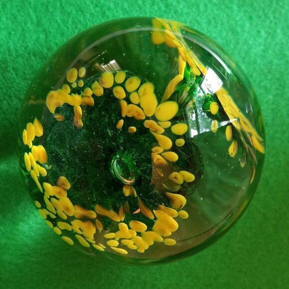 Art Glass Swirling Green/ Yellow Flowers Paperweight Signed Wilkerson '15   - Picture 3 of 7